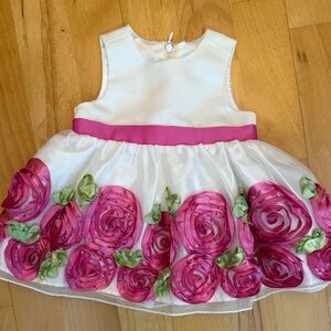 Formal sleeveless dress with 4 layers